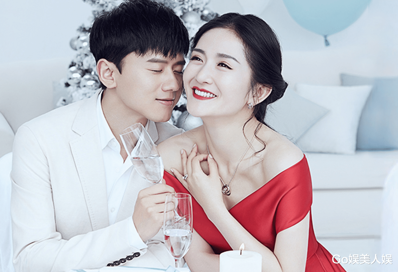 姐弟恋|娱乐圈8对姐弟恋,最大年龄差距12岁,男方至今还在“吃软饭”