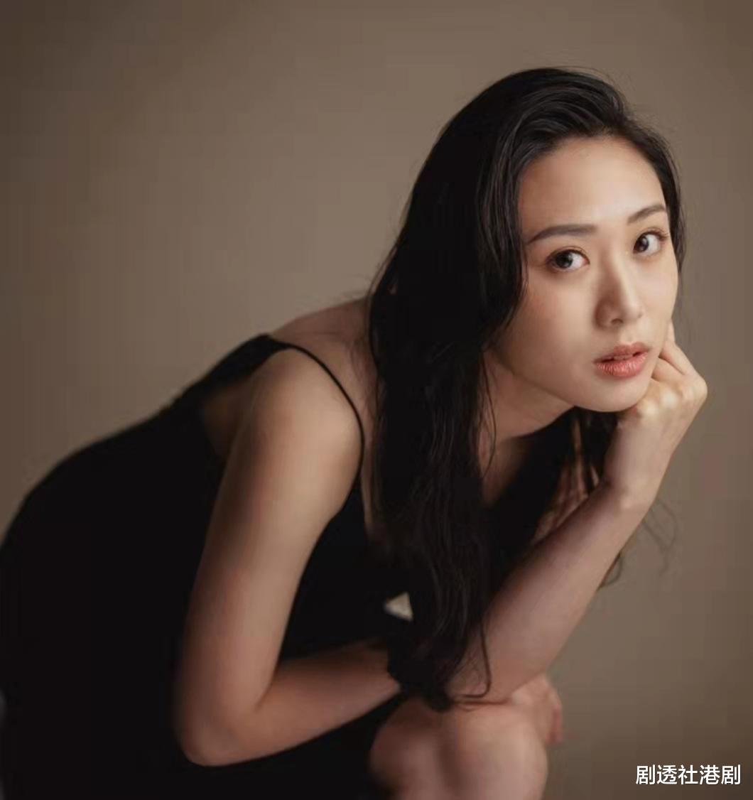 李丽珍|有意入行？55岁昔日港片女神女儿尽得妈妈真传，从青涩蜕变成熟路线