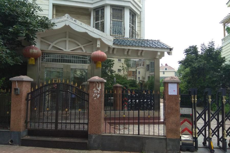 法拍房|【法拍房】山东泰安一栋270平豪华别墅降价225万竟然流拍了！