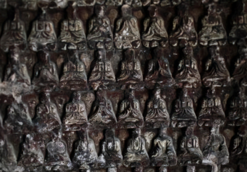 佛教|一万尊佛像验收时少一尊，小工匠假扮充数，却被永久封印成真佛像