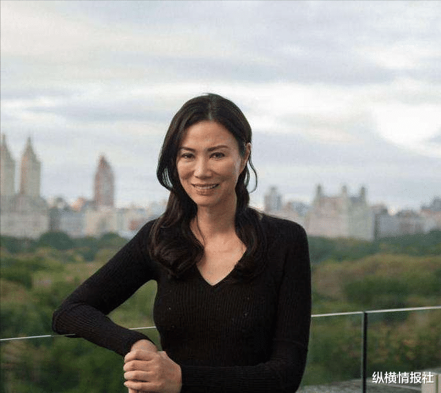 欧美明星|千亿富豪为一个52岁的阿姨，跟前妻离婚，这女人在他眼中值3千亿？