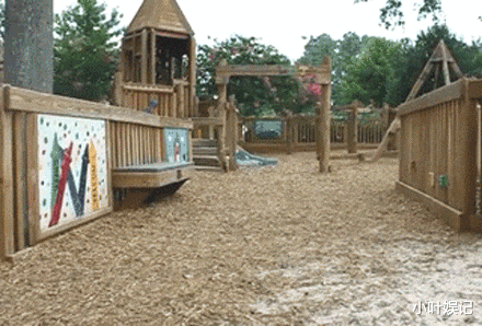 小叶娱记 “我该不该告诉我女友,她脚上全是灰呢?”表面功夫真足!