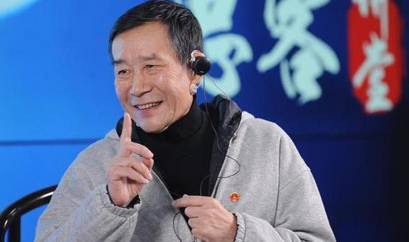 李雪健|李雪健：演宋江拿了钱不敢回老家，演林彪刘少奇夫人拒绝握手