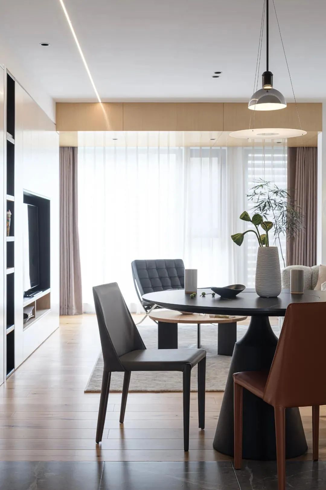 140㎡现代简约三居装修,藏不住的高级感!