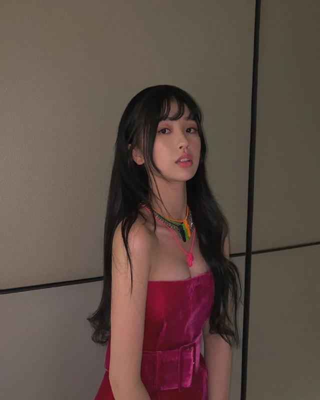 杨幂|杨幂、欧阳娜娜抢着入 克罗心那么“普通”为什么还能这么火？