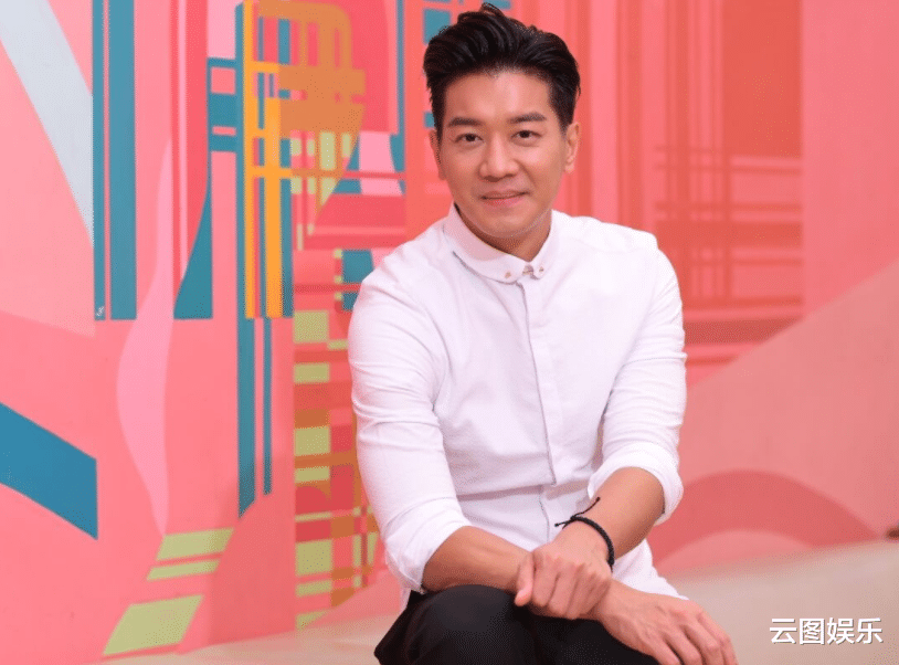 黎诺懿|5亿驸马黎诺懿再当爸，携妻儿拍全家福，妻子临盆在即四肢仍纤细