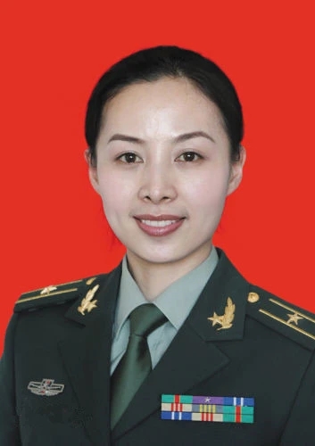 “航天女神”王亚平:41岁“美上天”,她凭什么?