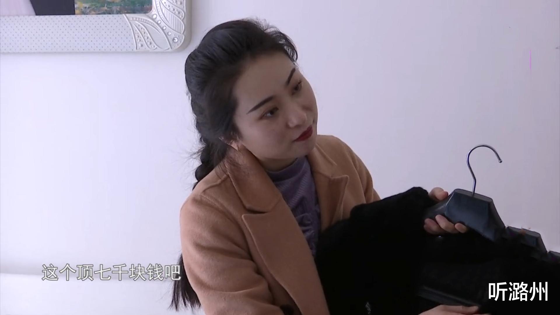 67岁女相亲,遭多金男嫌弃老且丑,她急眼怒怼:人人说我是美女