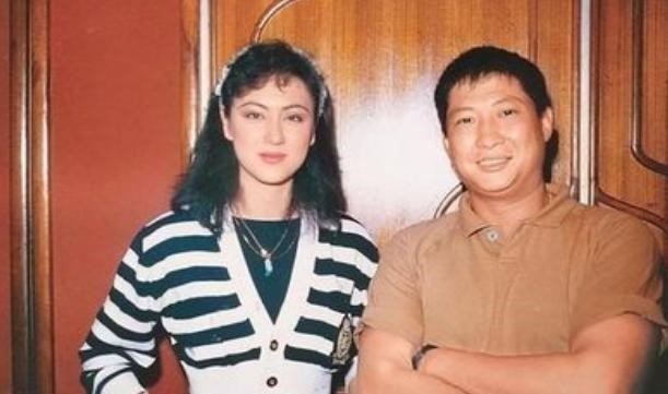 洪金宝|洪金宝女儿36岁至今未嫁,看到照片后才明白,网友:没那胆量