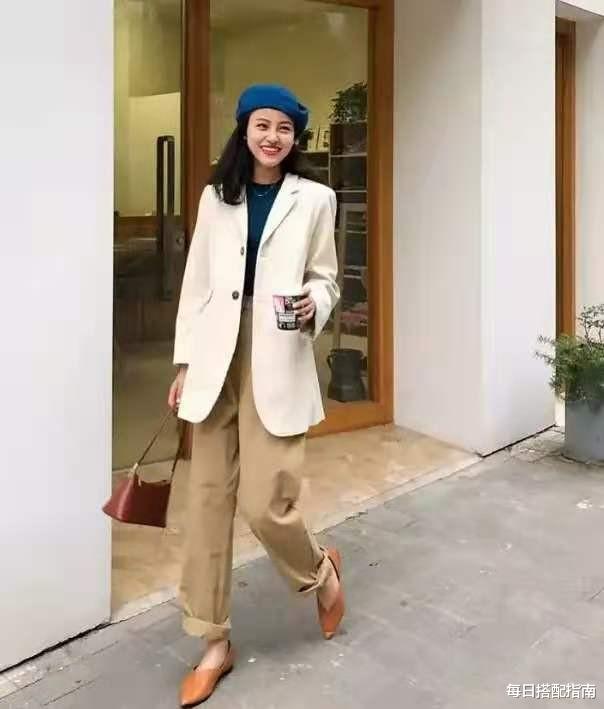 每日搭配指南|显高显瘦的“阔腿裤”，学会这样来搭配上衣，更显气质