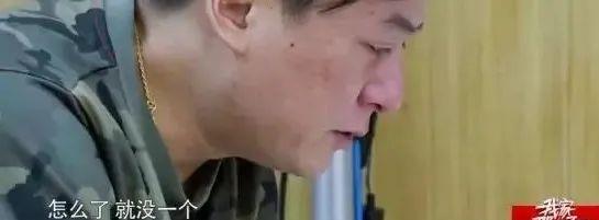 失控的小青蛙|曾和胡歌齐名，还是汤唯初恋，如今42岁未婚给黄轩做配