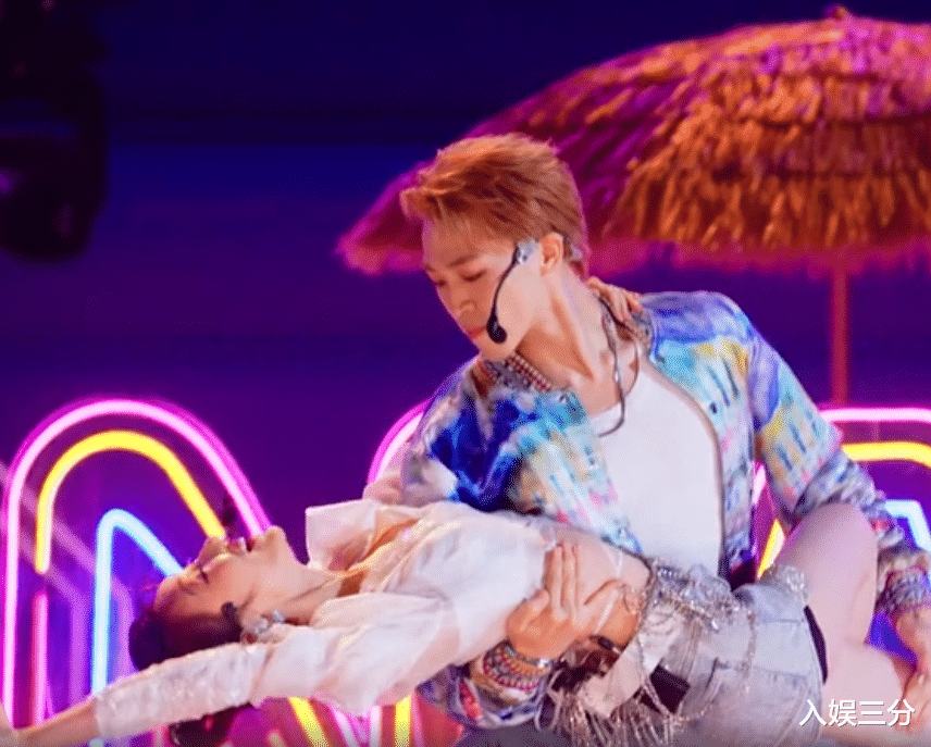 宇野赞多|《创4》三公预告：毛晓彤被赞多公主抱，小细节却暴露真实素养