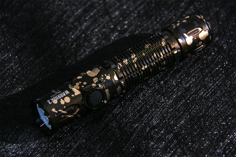 電池|彩裝硬漢、性能強悍：傲雷武士3戰術手電