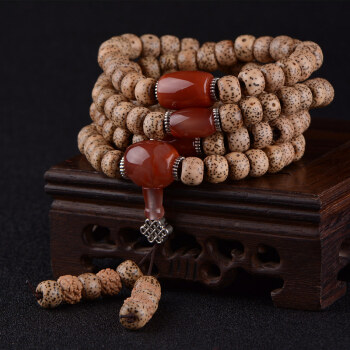 蜜蜡|蜜蜡、绿松......文玩四大经典配饰谁更绝？