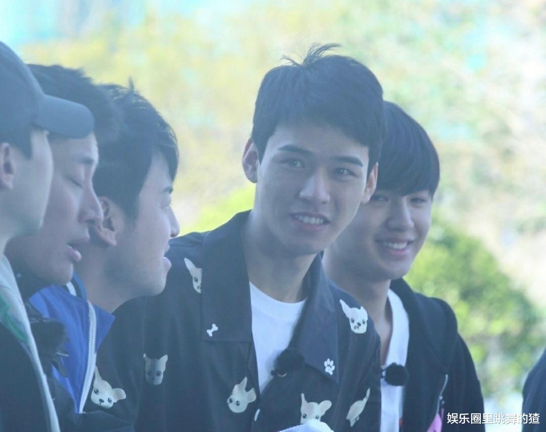 邓伦|《极挑7》路透：龚俊邓伦勉强帅气，黄明昊胖脸香肠嘴，滤镜破碎