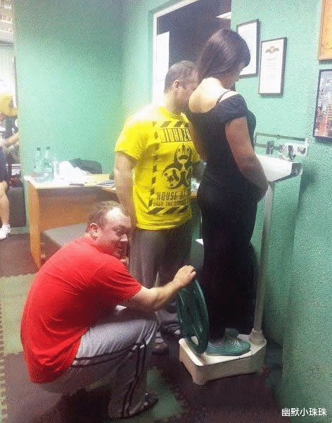 护士|“知道为啥不能娶护士吗？婚后就怕如此蛙！”哈哈哈哈