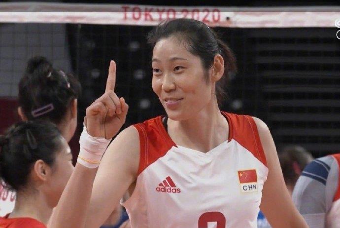 玛法达星座|别被骗了!几句甜言蜜语朱婷就信了,女排队长是太傻还是太天真