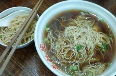 熊旭颖说美妆|长期吃面条究竟是养胃还是伤胃？面条的正确吃法是什么？