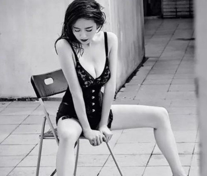 左小青|左小青：带着爱嫁大20岁老公，终究没走到最后，让女儿受到伤害