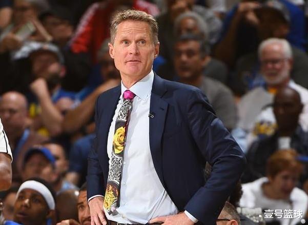 斯蒂芬·库里|最后一攻不叫暂停！科尔被骂上热搜，库里成为背锅侠