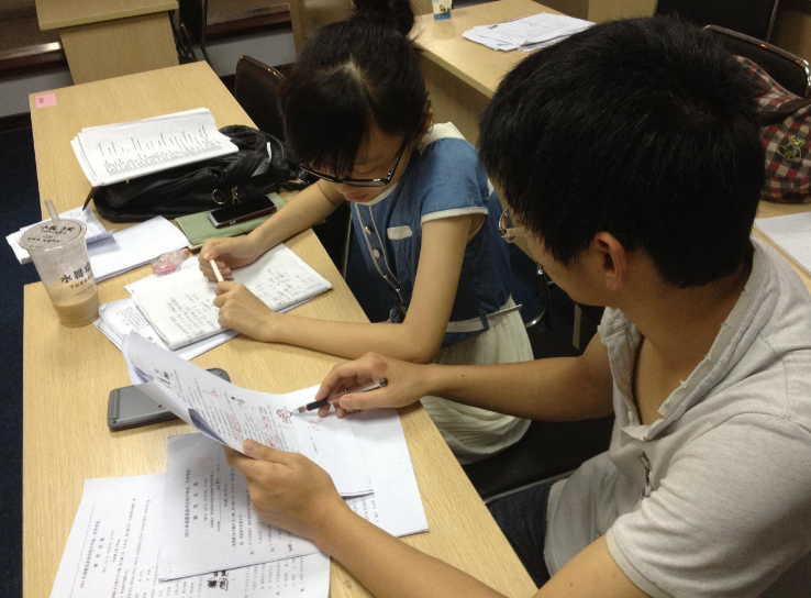 大树说教育|双减之后，新东方转型培训“优质父母”，网友调侃补课的还是我们