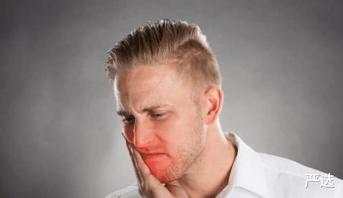 严选 牙黄口臭怎么办？用这一招，还你亮白牙齿和清醒新气