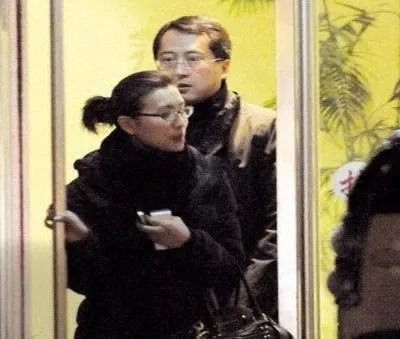 黄圣依|嫁给“富豪”的5位女星，黎姿黄圣依在榜，最后一位却要帮忙还债