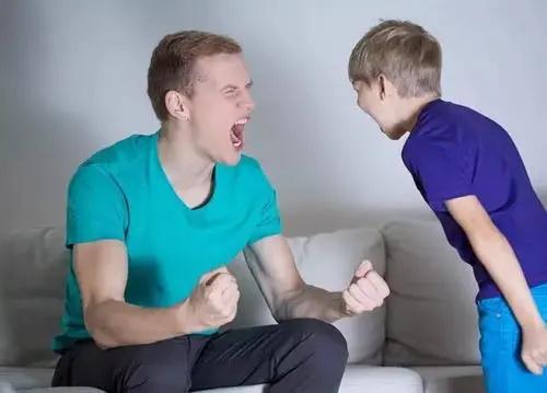 全能辣妈plus|娃学会顶嘴时先别急,“3句良言”比打骂管用,建议家长收藏