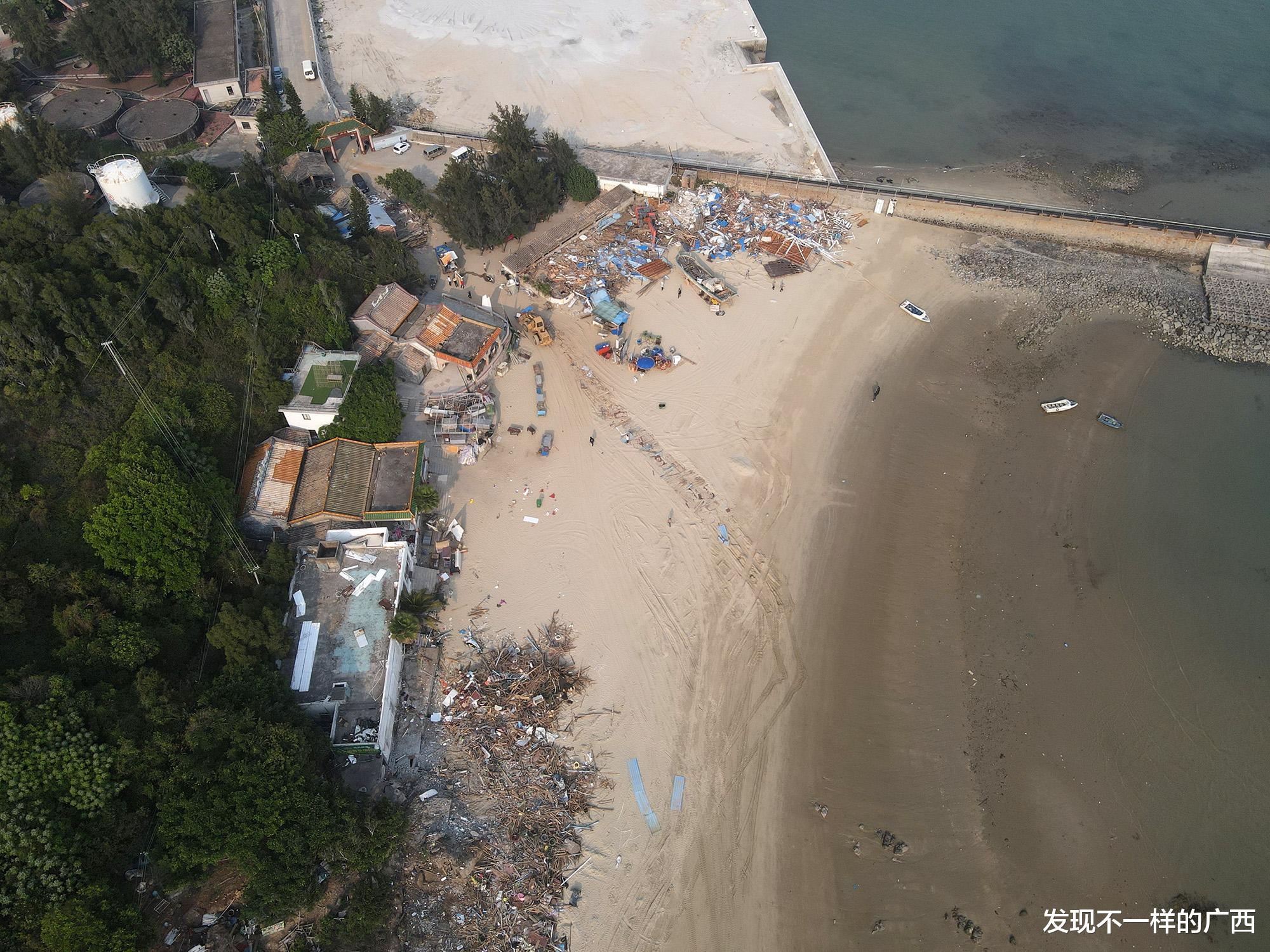 成都 拆了！北海冠头岭南澫海滩这些山脚下的丑建筑拆掉了