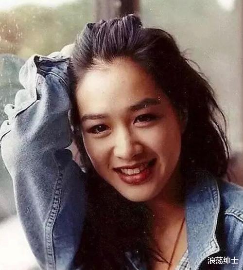 钟丽缇|51岁钟丽缇性感热舞！现老态挨酸大妈：我永远22岁