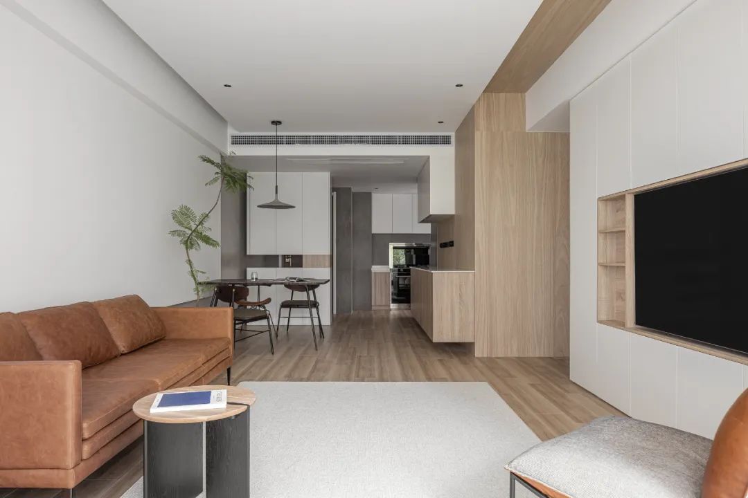 开放式厨房+整体动静分区规划，主卧套间+趣味互动设计