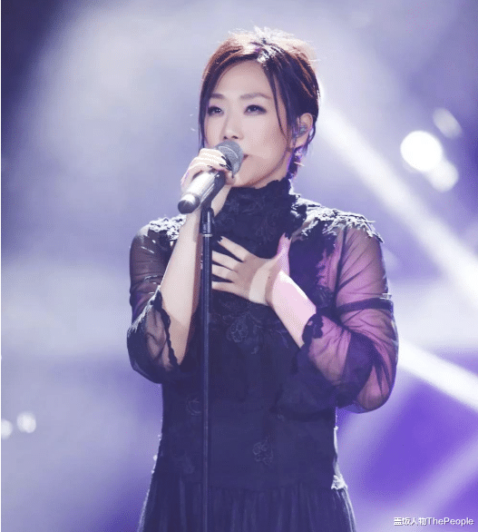 撞脸|没有血缘关系却恍如一妈生，这些撞脸的艺人到底几辈子修来的缘分