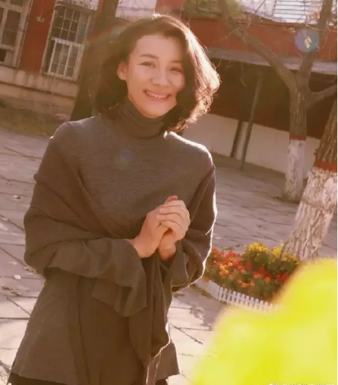 张黎|女星刘琳:中年走红,被名导拒绝结婚后患抑郁症,39岁艰难做妈妈