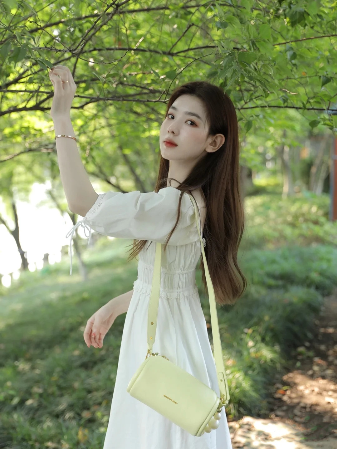猫姐穿搭经|孙一宁模特时期旧图被热传,打扮甜美身材苗条,难怪被王校长惦记
