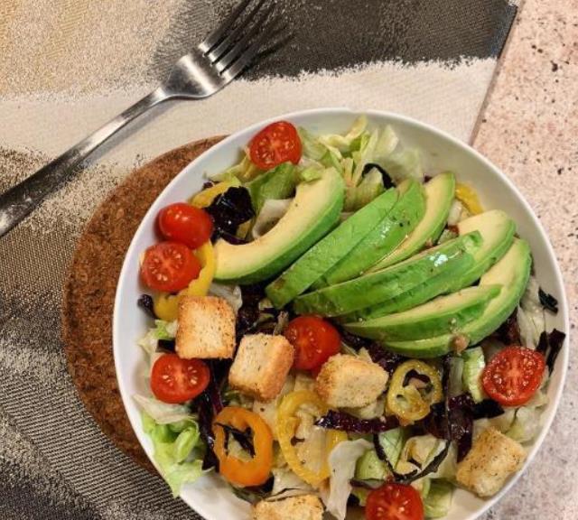 跑步|身高176美女,坚持跑步4年,打造\沙漏型\身材,惹人羡慕