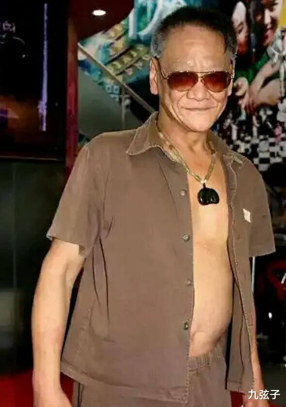 何家驹|荧幕恶汉何家驹的“悲哀”，连他最后的离开，也仅有一条狗陪伴