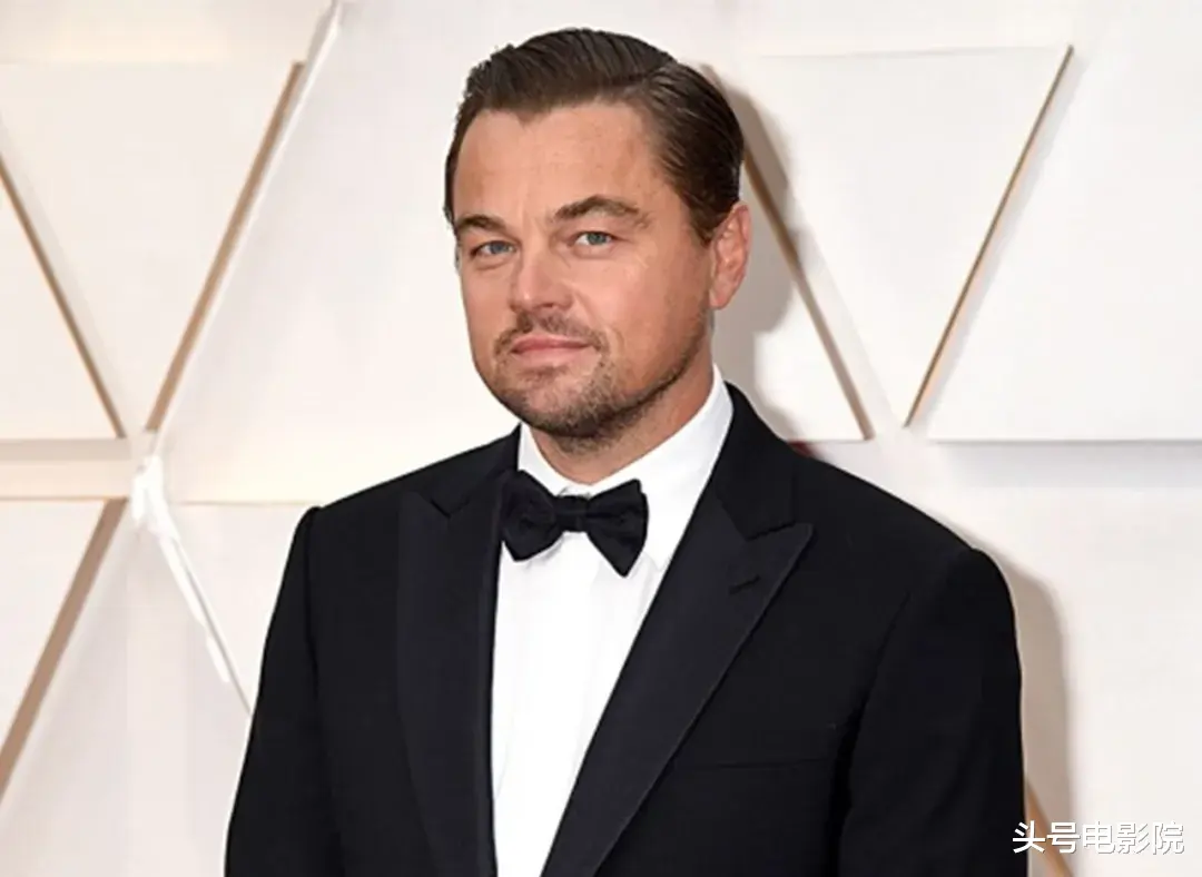 莱昂纳多·迪卡普里奥|47岁了，小李子该死的魅力！世界首富女友紧贴，贝索斯晒肌肉宣战