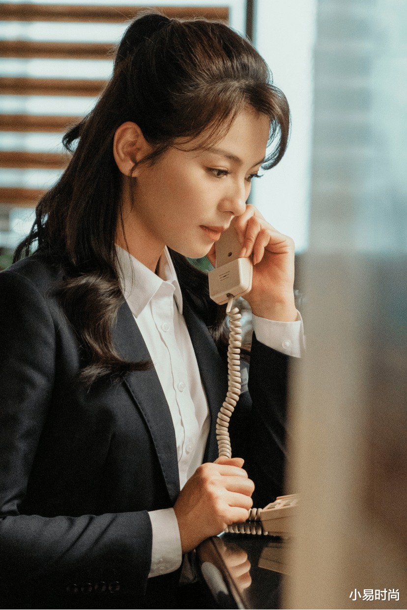 穿衣搭配|难怪刘涛能演玛丽苏！这经典西装穿搭，还真是职场大姐大