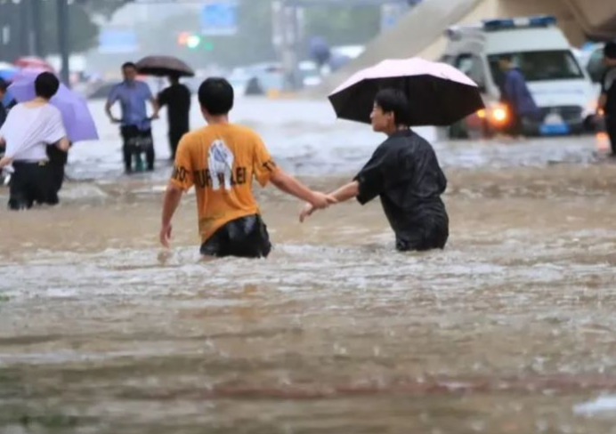 李现|明星最新捐款名单：李易峰150万，李现100万，郭威老婆5000元