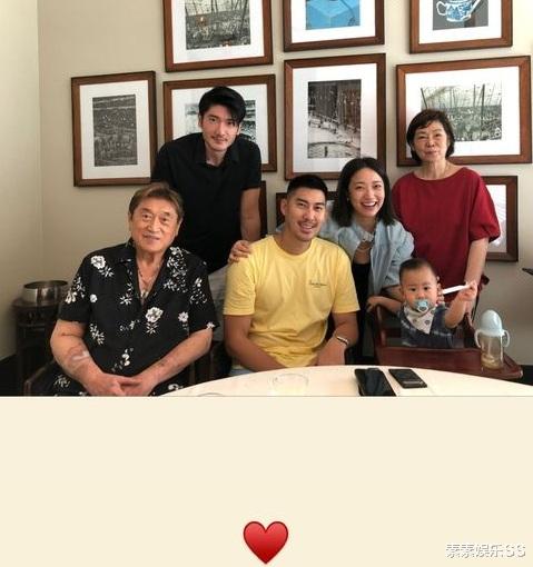 |高以翔37岁冥诞，高爸高妈憔悴了太多，毛加恩带妻儿探望两位老人