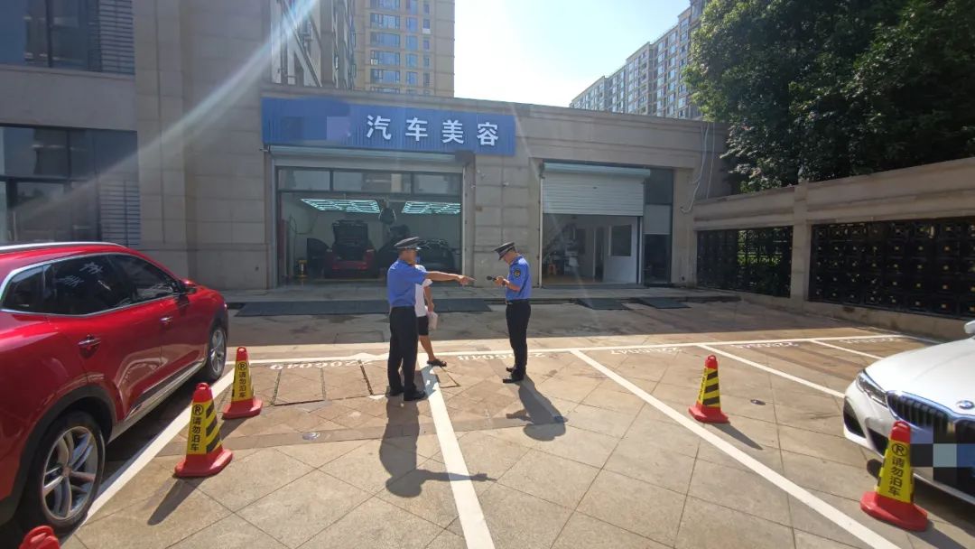 浙江省|一辆车停三个车位！浙江一网友怒了，结局大快人心