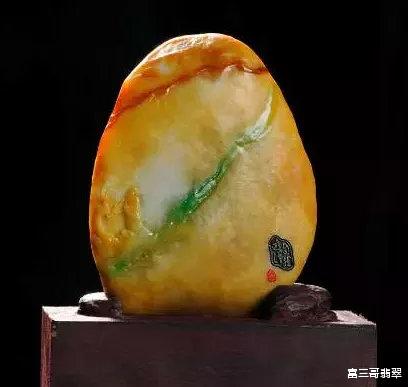 翡翠|巧色、俏色、分色，看翡翠玉雕师谁更懂“色”！