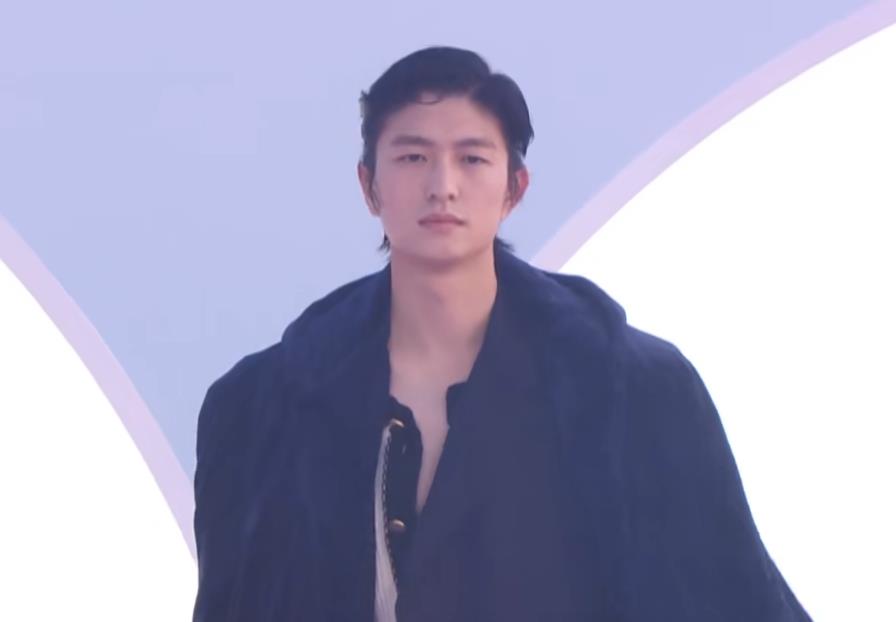 邓伦|男星红毯大赏：张若昀脖子前倾，邓伦大油头，白敬亭鼻头泛油光