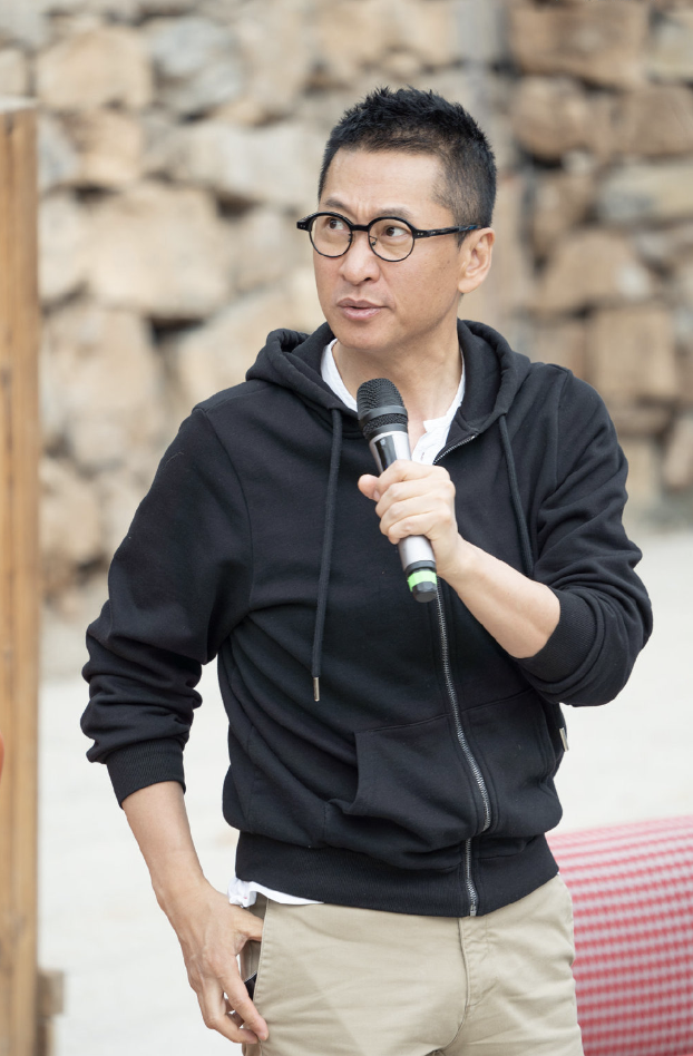 周杰|周杰三度回应指控，发文求放过疑有轻生倾向，网友纷纷留言开导