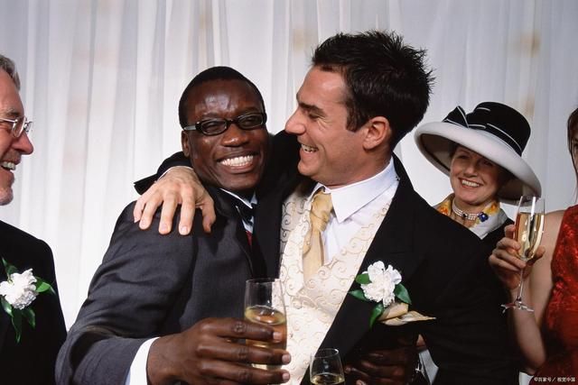 梦缘易八字命理 看婚姻,婚官杀混杂的八字,恋爱感情多遇渣男,容易被骗