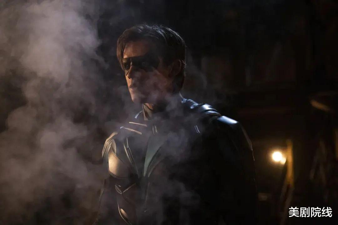迪克|时隔两年，HBO的R级漫改DC剧终于开播了