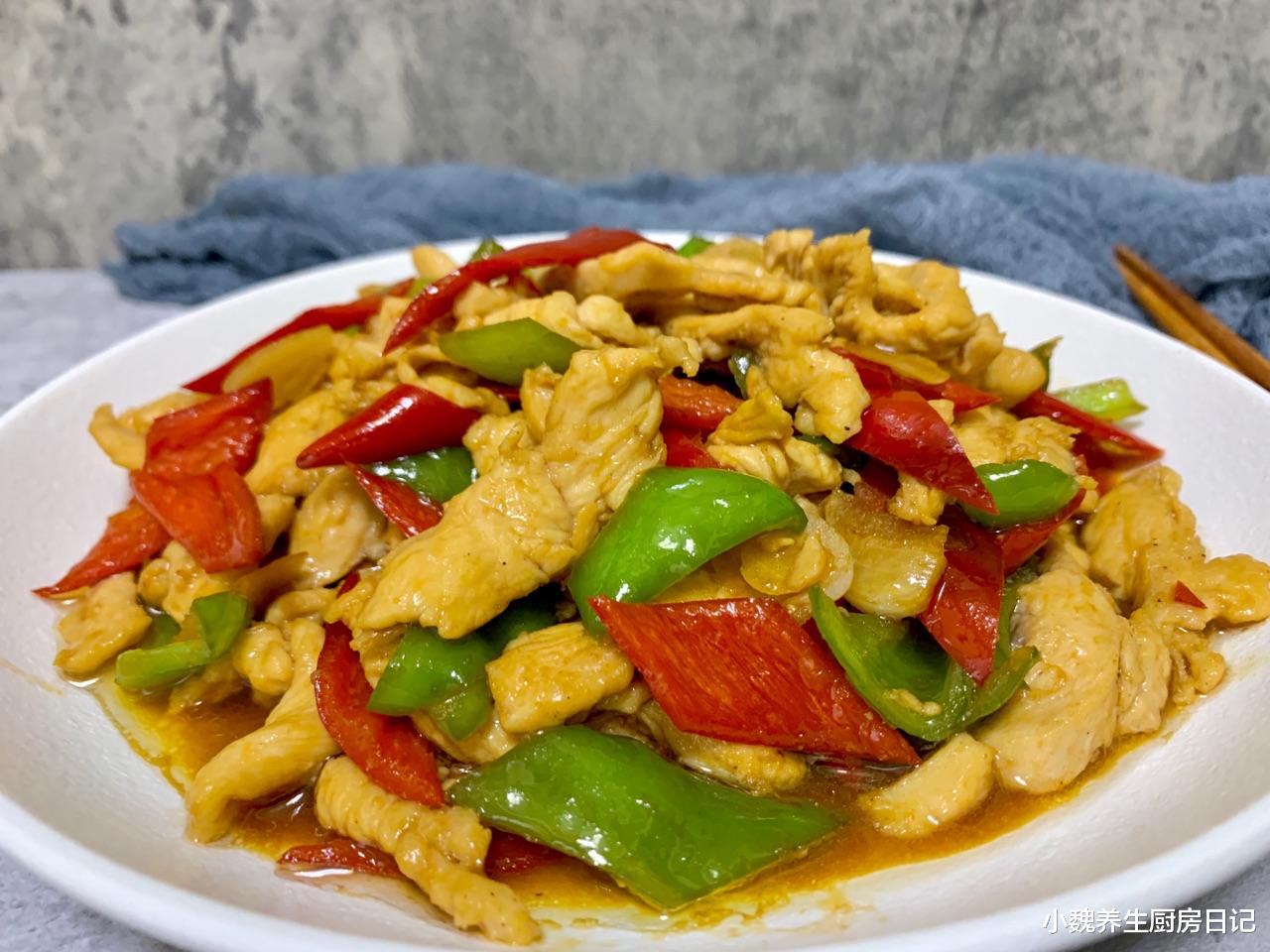鸡胸肉|8月，遇见这肉别手软，才5块钱一斤，营养极高，健身教练最爱