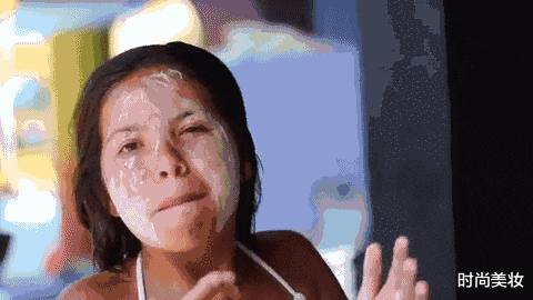 薇娅|薇娅“懒人伞”一夜爆红，39度出门不怕晒，网友：伞中“杠把子”