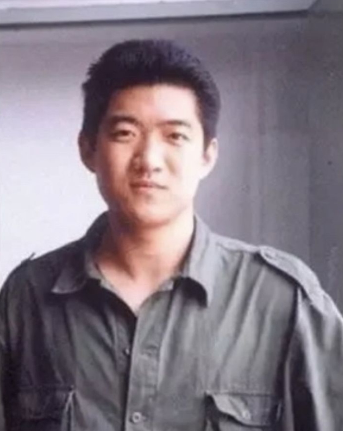 陈明昊|陈明昊凭借《理想之城》大火,不仅演技太好出圈,还带火了一句台词