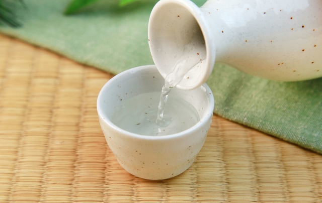 柯金健康|69岁老人胃病转正常，消化科医生：2种食物坚持吃，或有助养护胃
